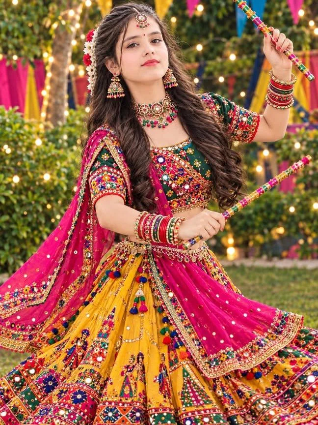 Beautiful Indian Girl in Yellow Navratri Lehenga – Colorful Garba Dandiya Dance AI Photo Prompt